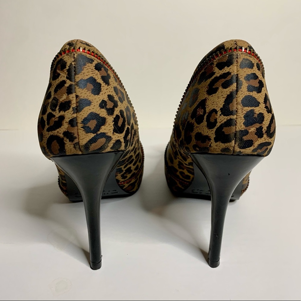 Leopard Print Heels 👠🐆 - Picture 3 of 5